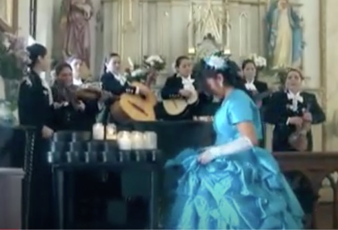 image of Mariachi Las Tequileras performing in church for Quinceanera 